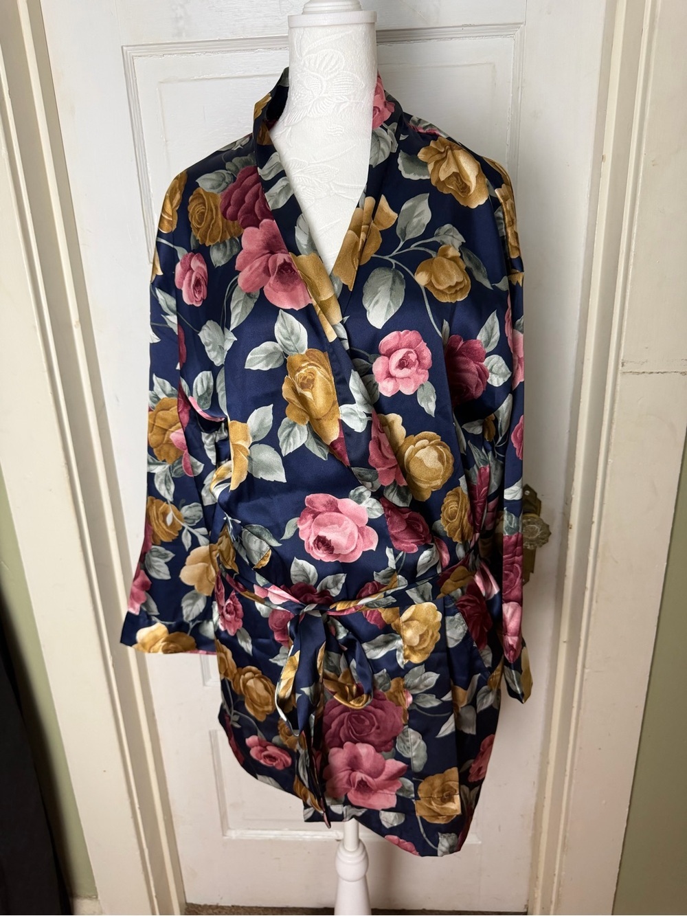 Victoria’s Secret Vintage Satin Floral Robe NWOT